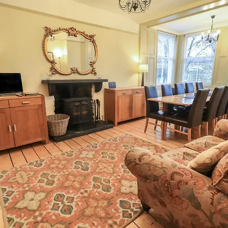 Fairy Glen בית נופש *